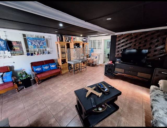 4 BEDROOM HOUSE FOR SALE IN VANDERBIJLPARK SE 7
